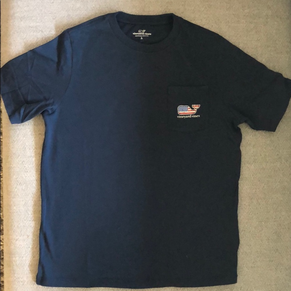 Vineyard Vines T-shirt
